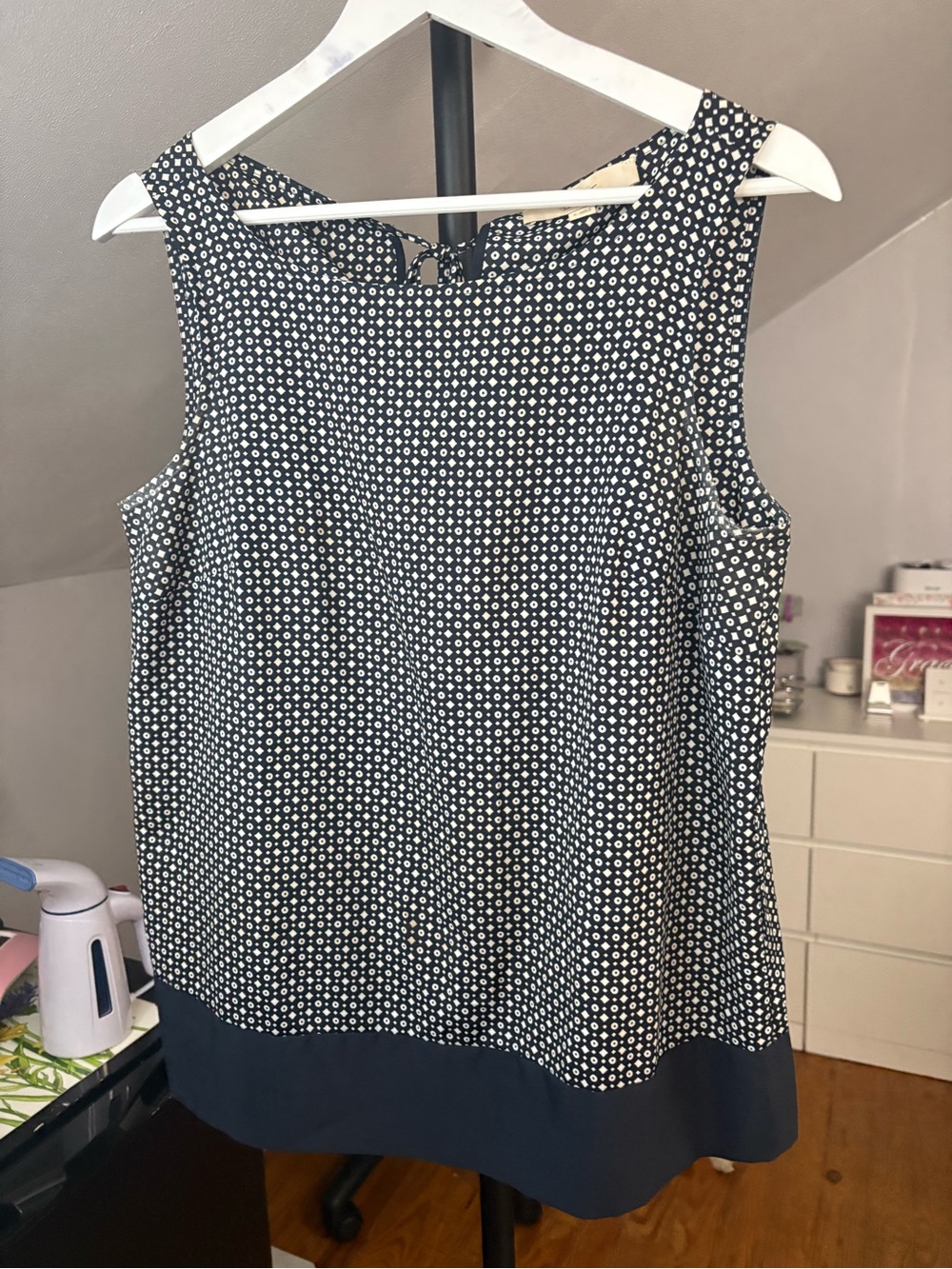 LOFT Navy and White Sleeveless Printed Blouse